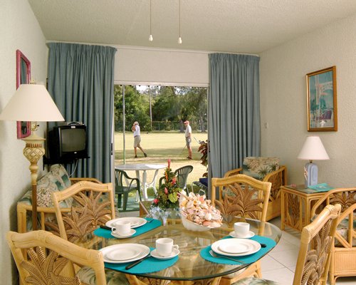 Plum Tree Club On Rockley Golf Course