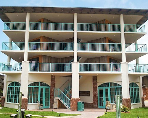 Driftwood Inn Resort