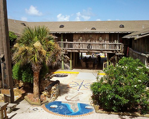 Driftwood Inn Resort