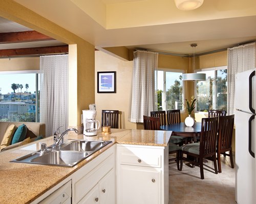 Four Seasons-Pacifica