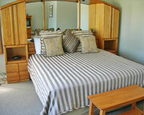 Pine Acres Lodge