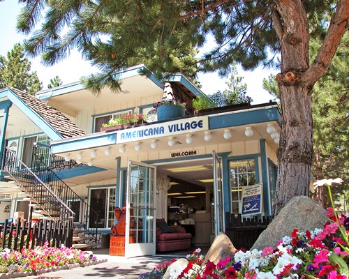 Americana Village