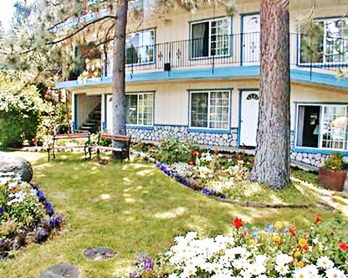 Americana Village