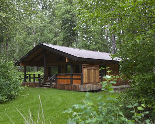 Glacier Wilderness Resort