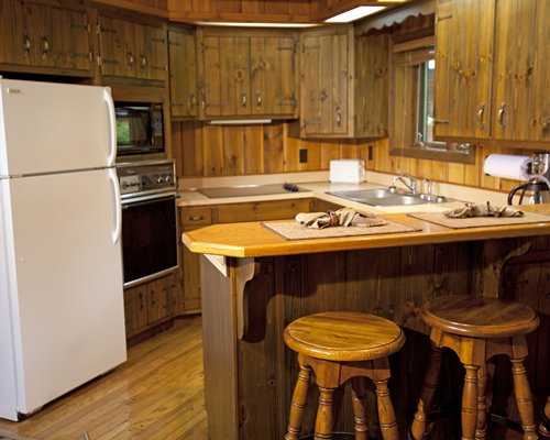 Glacier Wilderness Resort