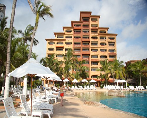 Costa de Oro Beach Club