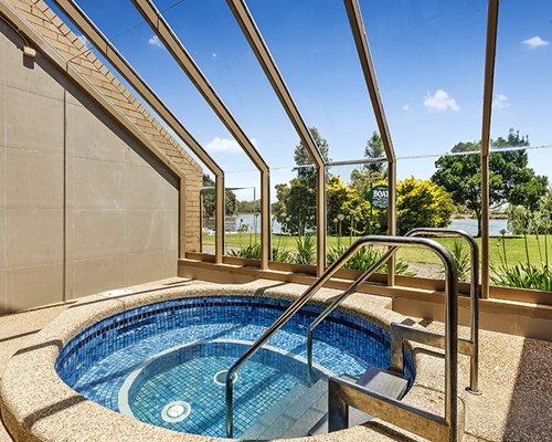 Lakeside Country Club