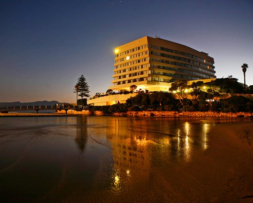 Beacon Island Hotel
