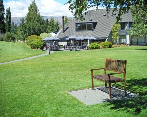 Edgewater Club