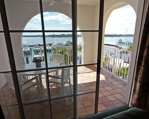 Paradise Harbour Club & Marina