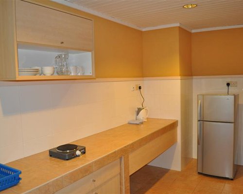 KL Plaza Suites
