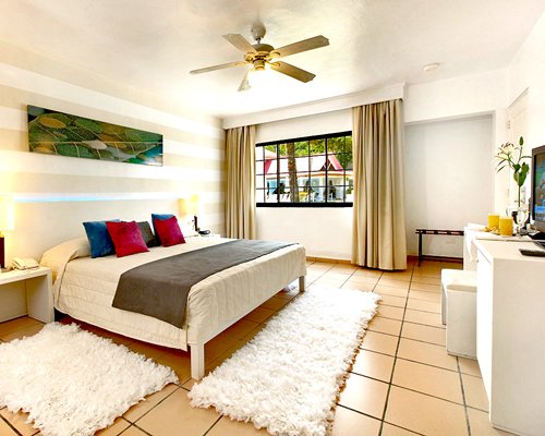 Bluebay Villas Doradas