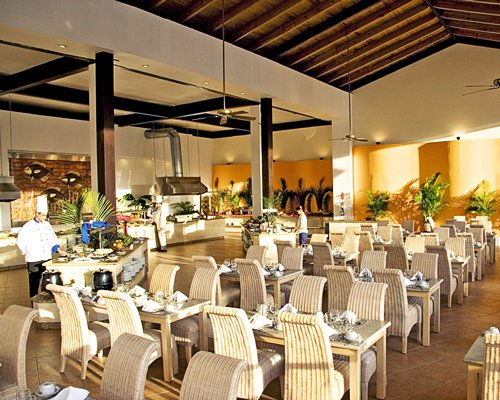 Bluebay Villas Doradas