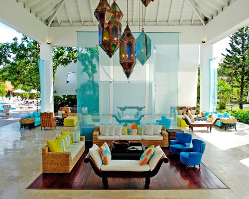 Bluebay Villas Doradas