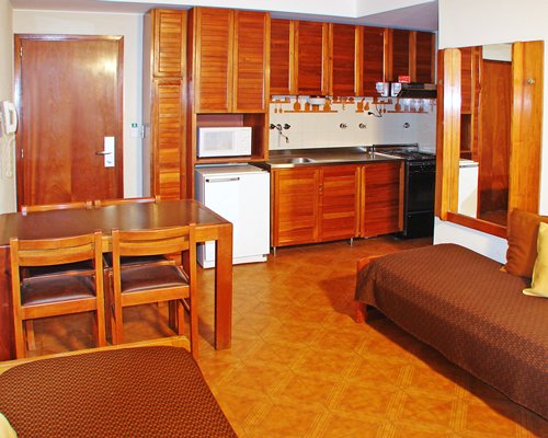 Hostal del Sol I
