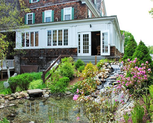 Crafts Inn