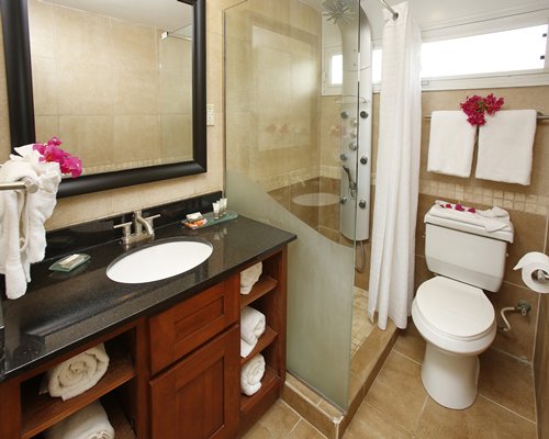 Divi Flamingo Beach Resort