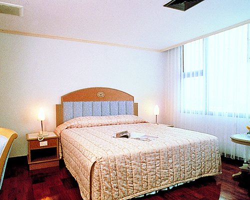 Grand Tower Inn