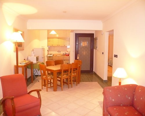 Logaina Resort