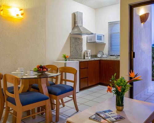 Park Royal Homestay Los Cabos