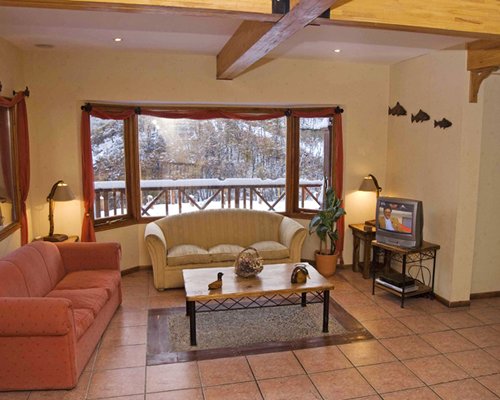 Australis Kauyeken (Rental)