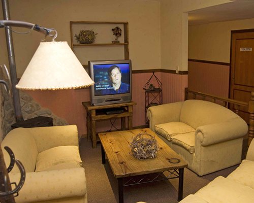 Australis Kauyeken (Rental)