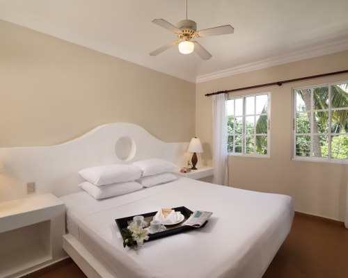 The Crown Suites at LHVC Resort
