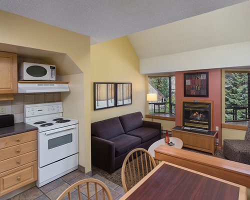Mountainside Lodge