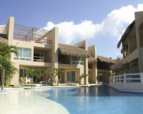 Coral Maya Stay Suites