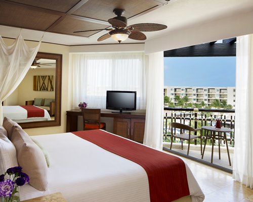 Dreams Riviera Cancun Resort & Spa by UVC