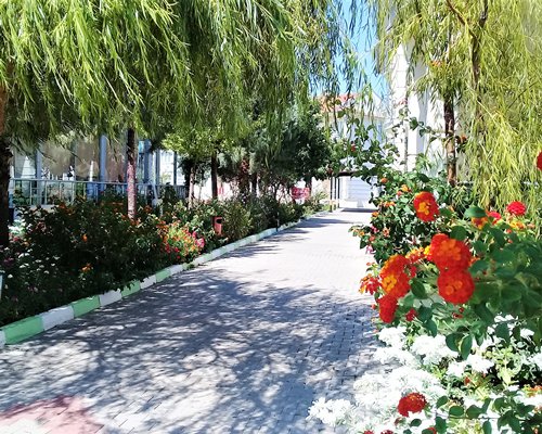 Club Onat Garden