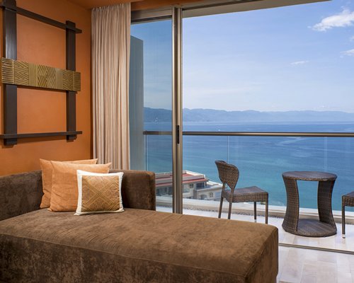 Now Amber Puerto Vallarta by UVC