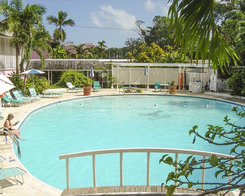 Shaw Park Beach Hotel & Spa