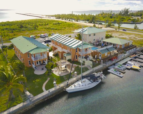 Seabreeze Vacation Villas & Marina
