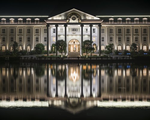 FLC Luxury Vinh Phuc Resort
