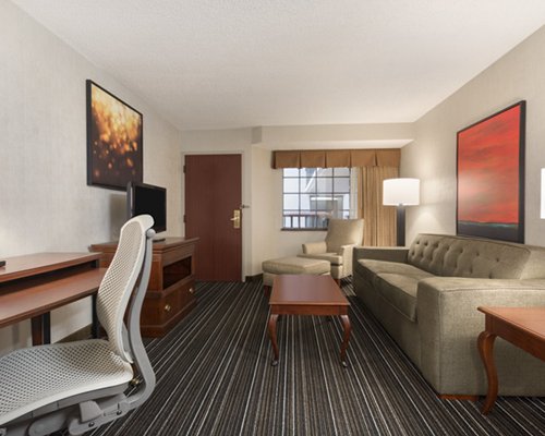 Wyndham Dallas Suites Park Central