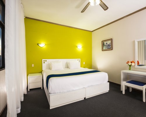Vista Express Morelia - 4 Nights