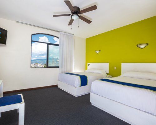 Vista Express Morelia - 4 Nights