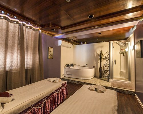 Wyndham Garden Guam-4 Nights
