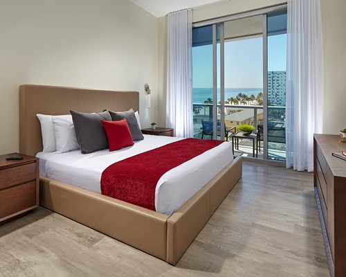Costa Hollywood Beach Resort