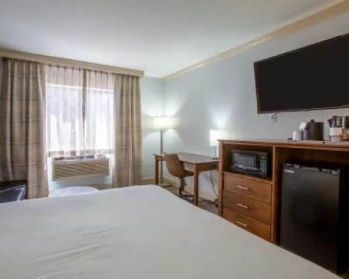 Arroyo Pinion Hotel