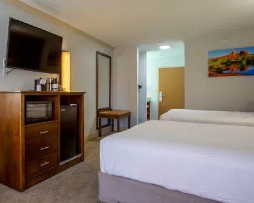 Arroyo Pinion Hotel