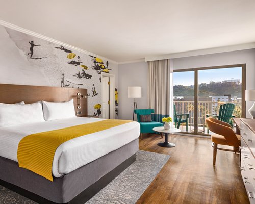Town & Country Resort & Convention Center