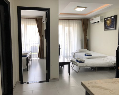 Kosmos Apart Hotel
