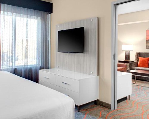 Holiday Inn Windsor Wine Country