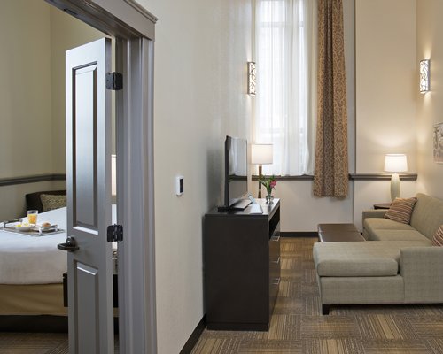 Staybridge Suites Baltimore Inner Harbor