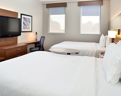 Holiday Inn Express St. Charles Ave