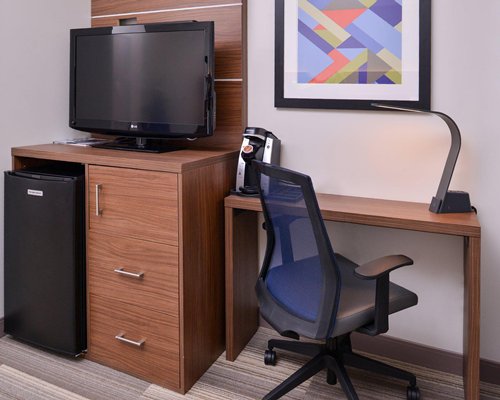 Holiday Inn Express St. Charles Ave