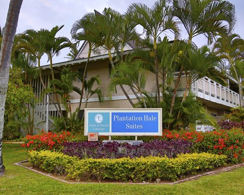 Plantation Hale Suites