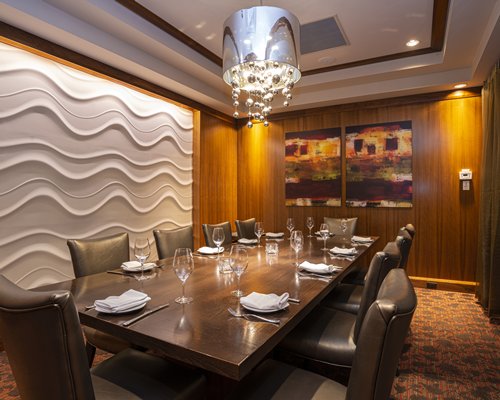 Best Western Premier Chateau Granville Hotel & Suites & Conference Centre